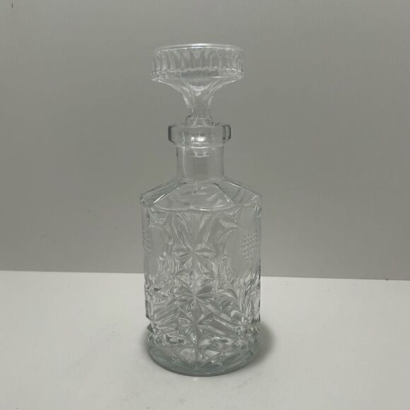 Vintage Crystal Glass Liquor Decanter With Lid 9 1/4” Clear Flower Pattern - Picture 9 of 11